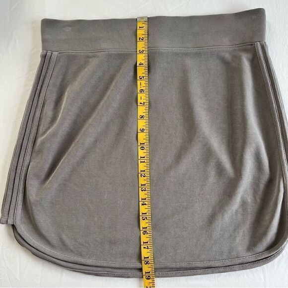 Athleta Serenity Skirt Grey Silver Size Medium TALL Sustainable Lenzing Modal - Picture 8 of 10